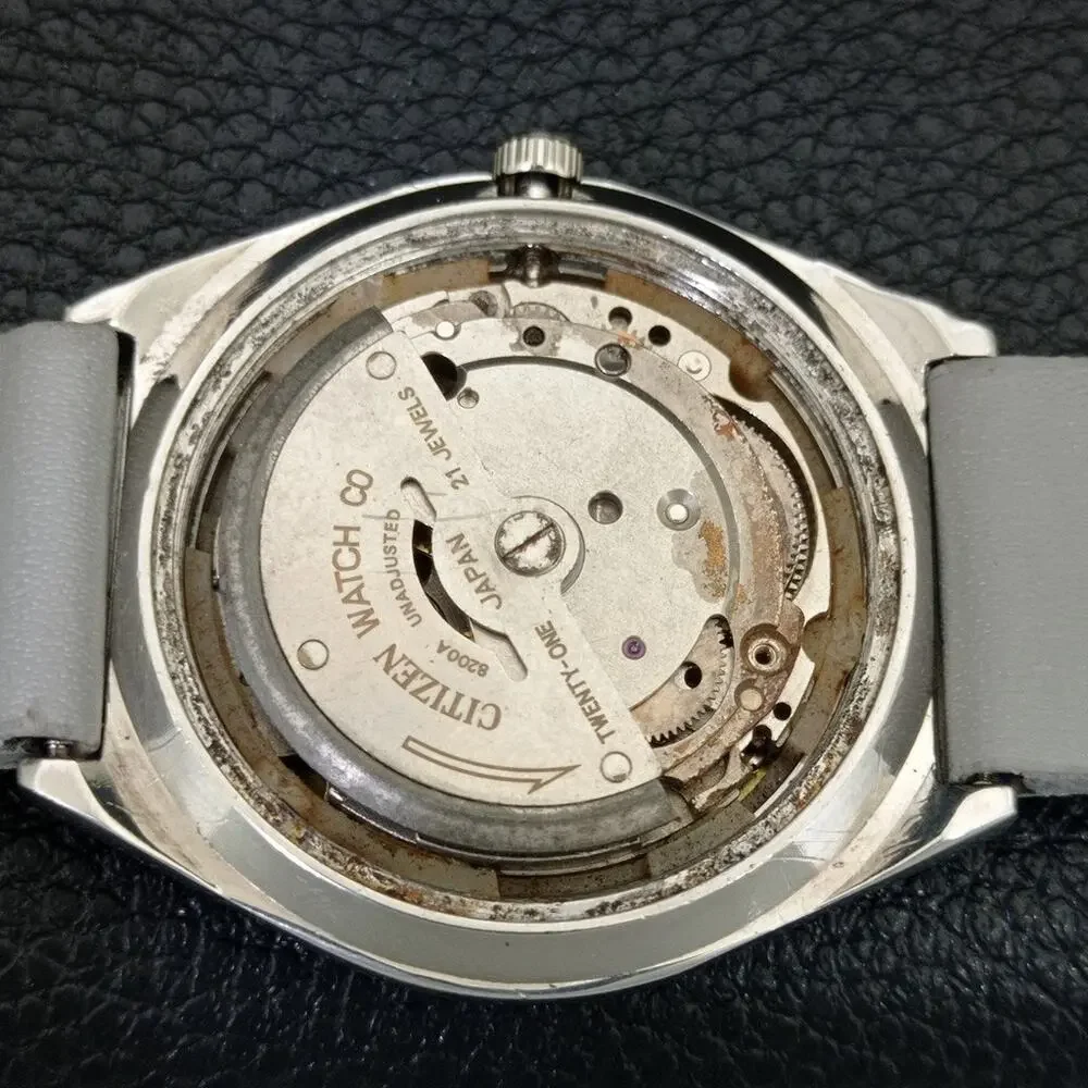 Vintage 1981 Citizen Automatic Mens Silver Watch W/daydate & White accents